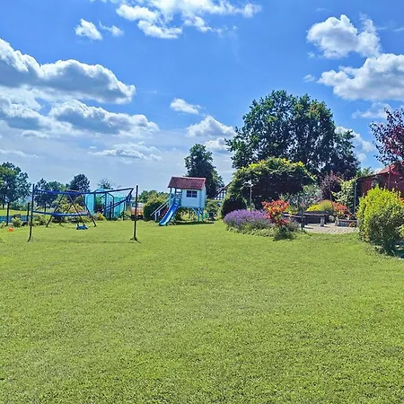 Apartamento 1 Bedroom Stunning In Golubie